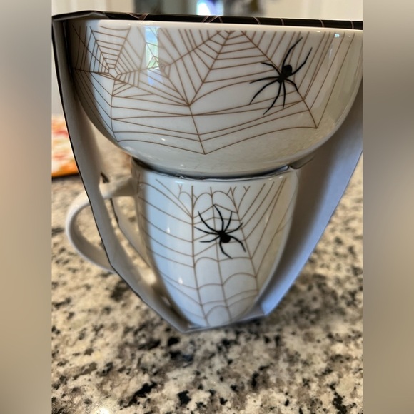Spider and web breakfast set!! New! 2 available - Picture 3 of 4